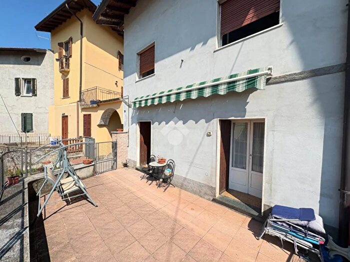 Casa trilocale in vendita in Via Oratorio, Olgiate Molgora