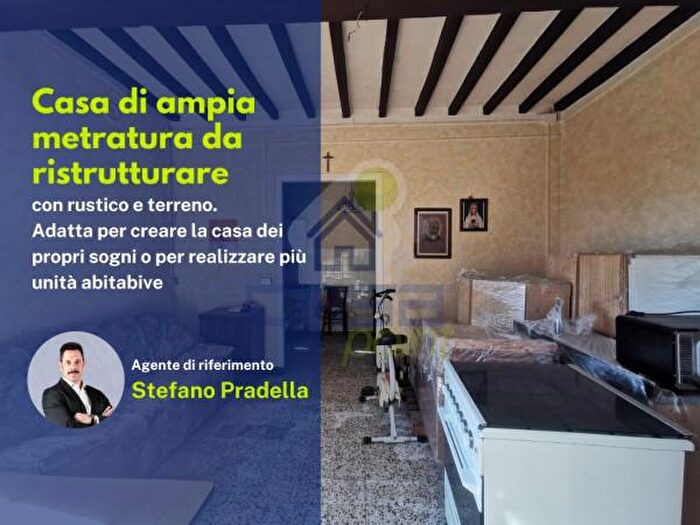 Casa con 5 locali in vendita in Via Villa Scassa, Viadana