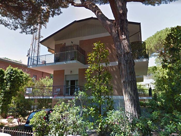 Appartamento trilocale in affitto in Viale Giuseppe Verdi, Milano Marittima, Cervia