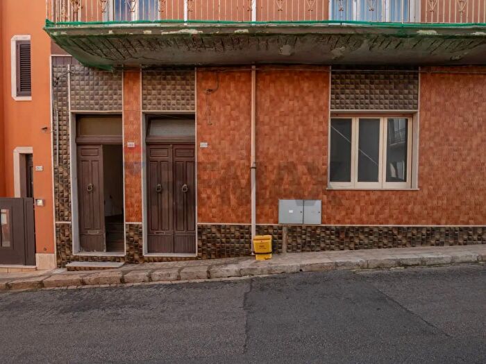 Appartamento con 5 locali in vendita in Via Roma, Pachino