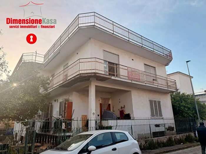 Appartamento trilocale in vendita in Via Parini, Cimitile