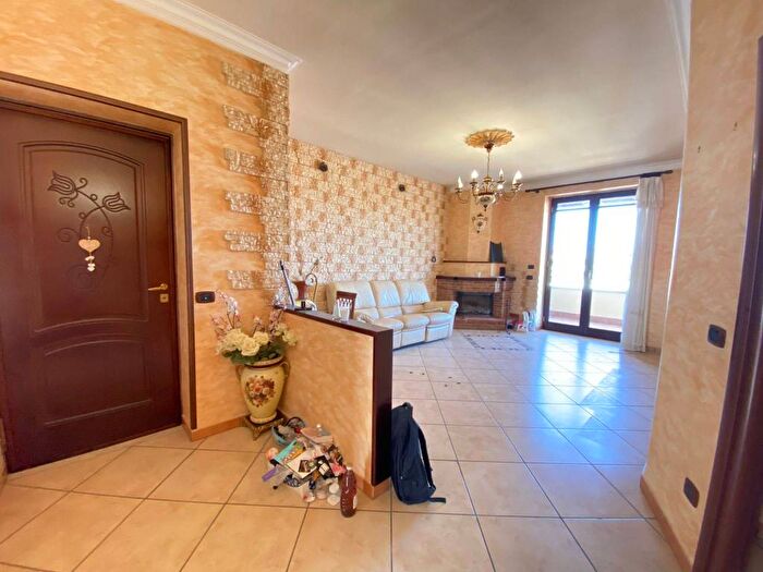 Appartamento trilocale in affitto in Via Santa Maria a Cubito, Asi Ponte Riccio, Giugliano in Campania