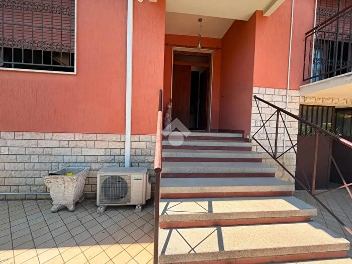 Casa con 5 locali in vendita in Via Impera, Coccaglio