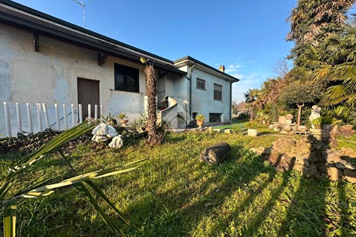 Casa quadrilocale in vendita in Via G Verdi, Vaiano Cremasco