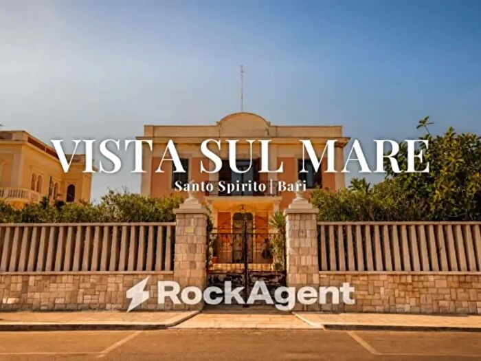 Casa con 6 locali in vendita in Lungomare Cristoforo Colombo, Bari