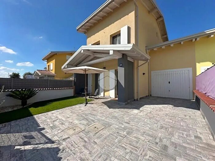 Appartamento trilocale in vendita in Via Don a Bertolini, Calvisano