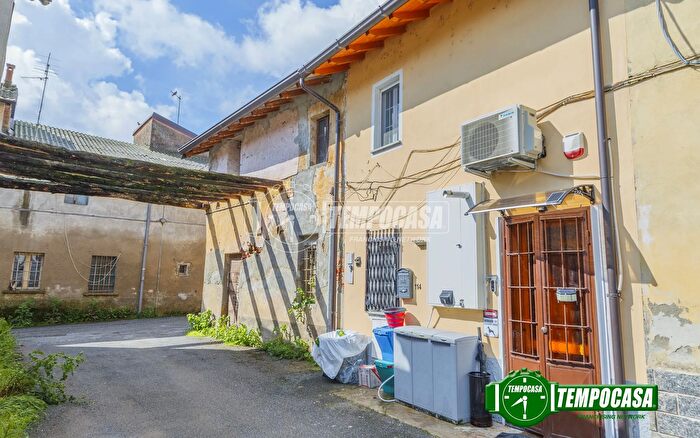 Case in Vendita e in Affitto - 3