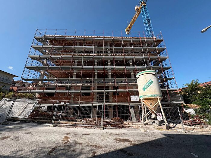 Appartamento con 5 locali in vendita in Via Bocci, Fabriano