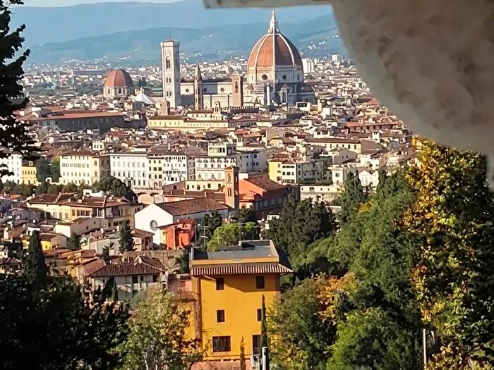 Appartamento con 7 locali in vendita in Firenze