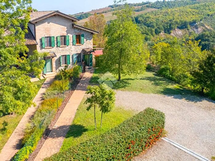 Casa quadrilocale in vendita in Via Maiatico, Sala Baganza