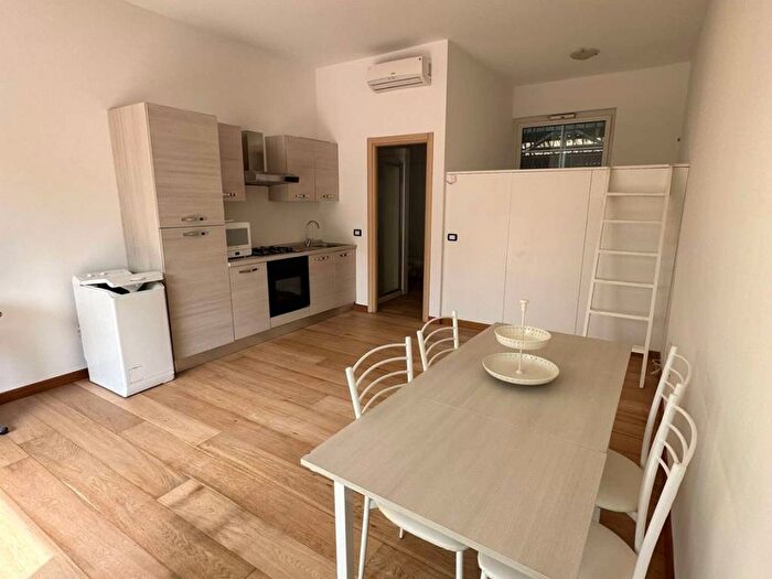 Appartamento monolocale in affitto in Via Derganino, Bovisa, Milano
