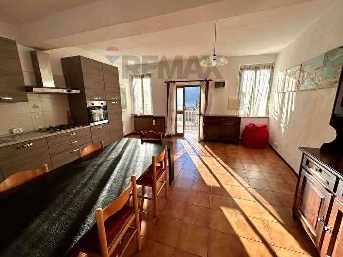 Appartamento quadrilocale in vendita in Endine Gaiano