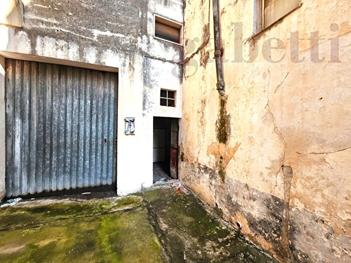 Appartamento bilocale in vendita in Vico Antonio Quarta, Copertino