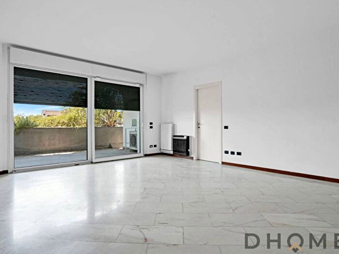 Appartamento quadrilocale in affitto in Via Felice Cavallotti Monza MB Italia, Triante, Monza