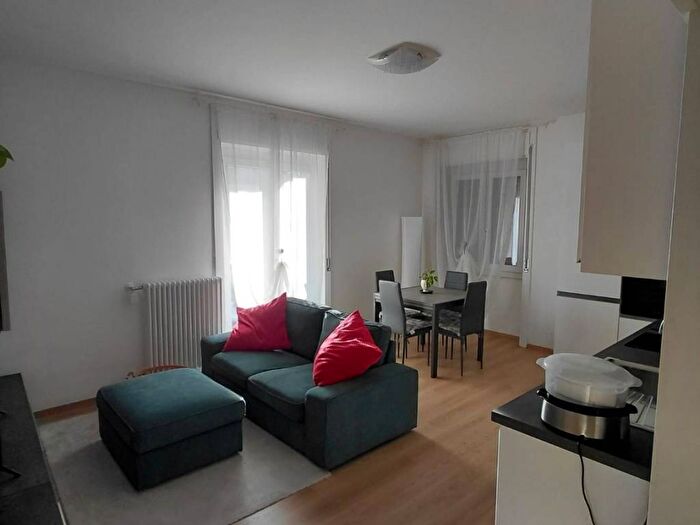 Appartamento trilocale in affitto in Via Papa Giovanni XXIII, Castello, Lecco