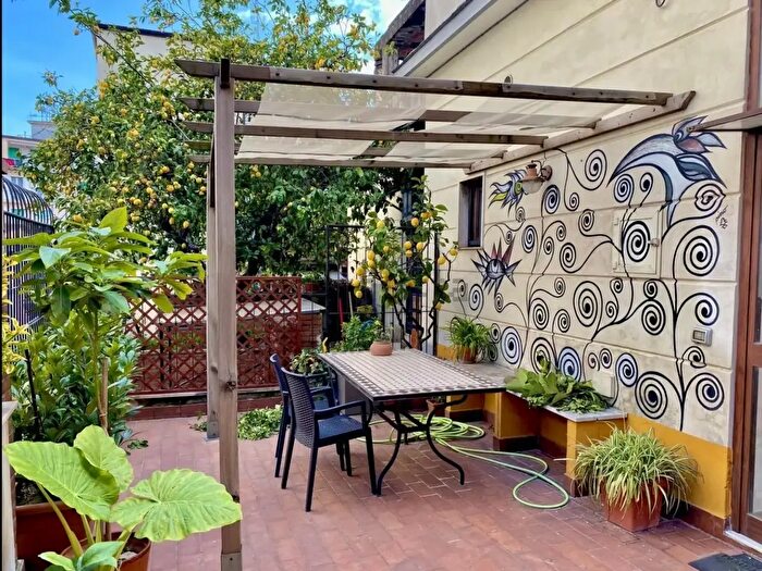 Appartamento trilocale in vendita in Via Raffaele Cavallo a, Salerno