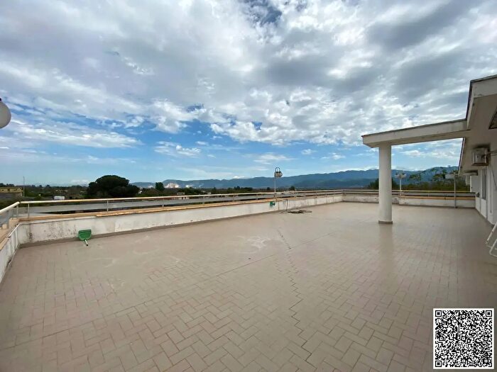 Appartamento con 5 locali in vendita in Ottaviano