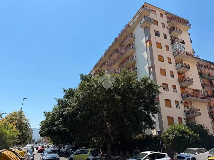 Appartamento con 5 locali in vendita in Via Uditore, Palermo