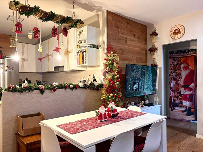 Casa quadrilocale in vendita in Via Rezzo, Colzate