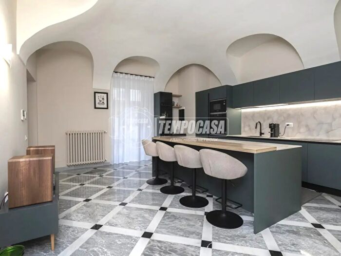 Appartamento quadrilocale in vendita in Via dei Quartieri, Torino