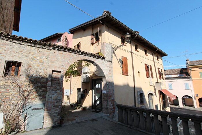 Appartamento bilocale in vendita in Via dAnnunzio, Traversetolo