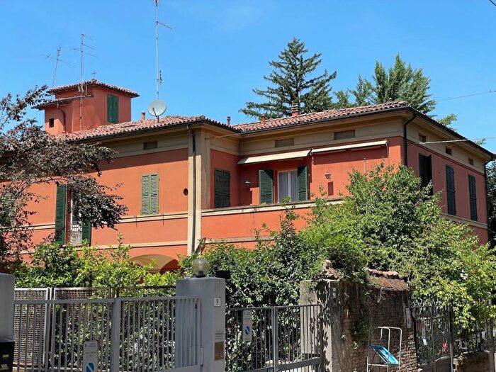Appartamento con 6 locali in affitto in Via della Libertà, Saragozza dentro le Mura, Bologna