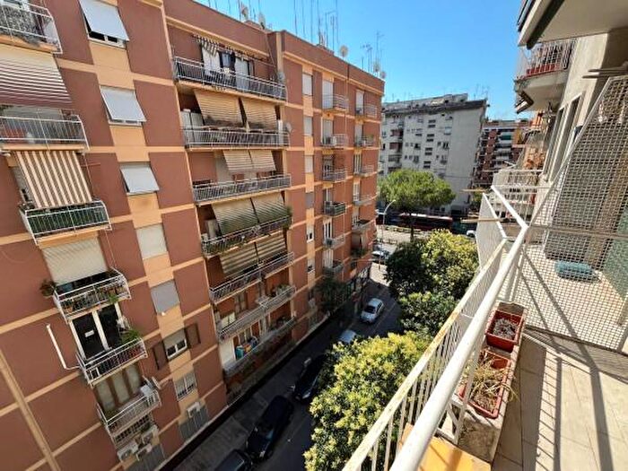 Appartamento trilocale in vendita in Via Attilio Hortis, Roma