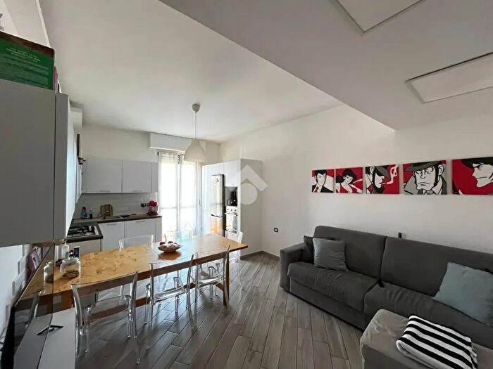 Appartamento monolocale in affitto in Via Mercantini, Milano