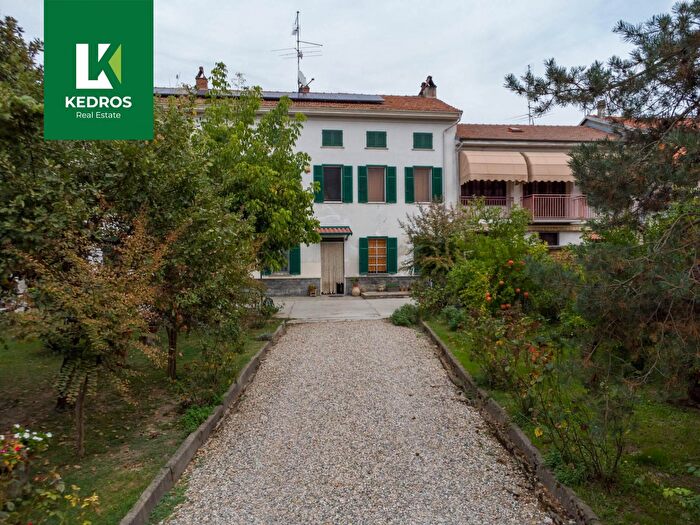 Casa con 8 locali in vendita in Via XX Settemnre, Mirabello Monferrato