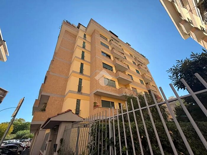 Appartamento bilocale in vendita in Via Vaiano, Roma