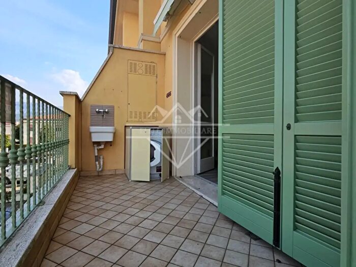 Appartamento con 5 locali in vendita in Massa