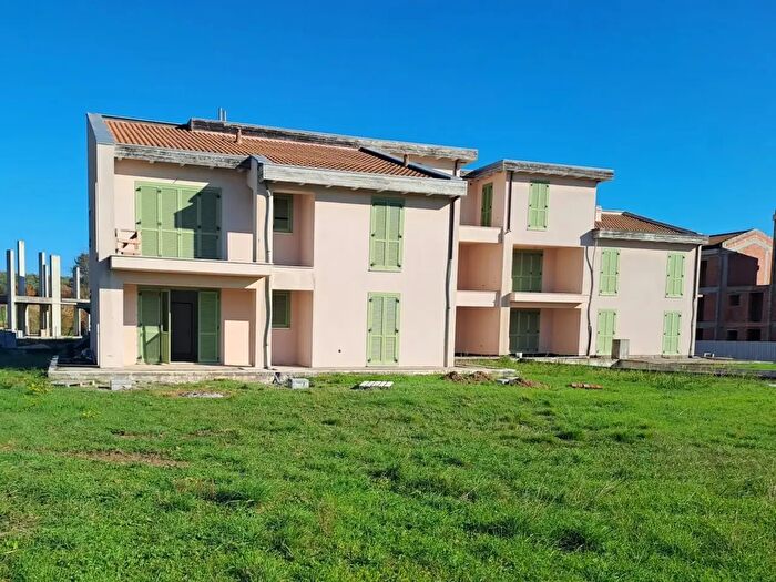 Appartamento bilocale in vendita in Via Colle di Popoli SNC, Rosciano