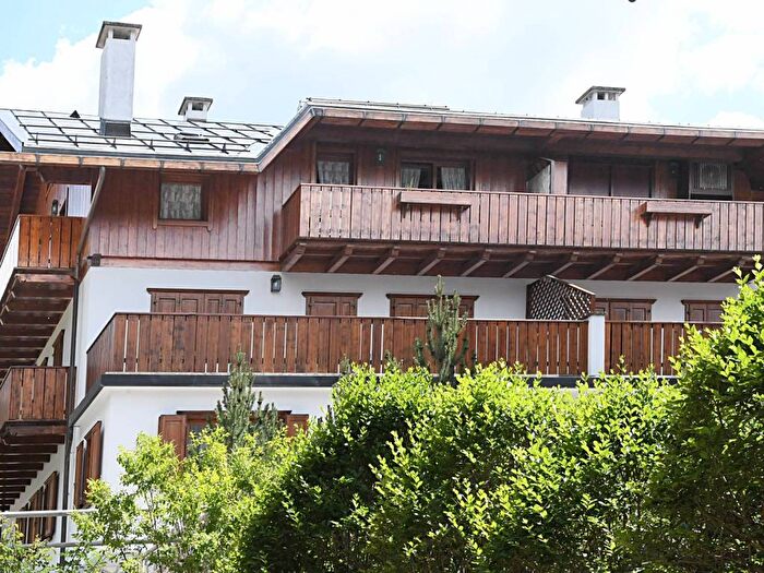 Appartamento con 6 locali in affitto in Via Cesare Battisti, Centro, Cortina d'Ampezzo