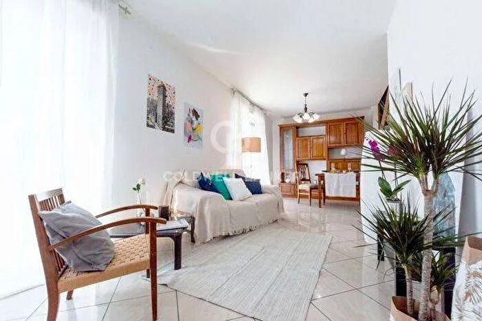 Appartamento quadrilocale in vendita in Via Carlo Perini, Milano