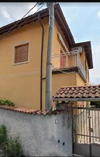 Casa con 5 locali in vendita in Via Caduti della Liberazione, Uboldo