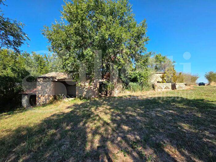 Casa quadrilocale in vendita in Via Bruno Buozzi, Giano Dell'Umbria