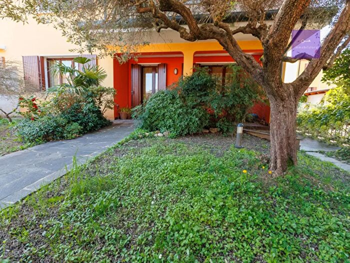 Casa con 6 locali in vendita in Galzignano Terme