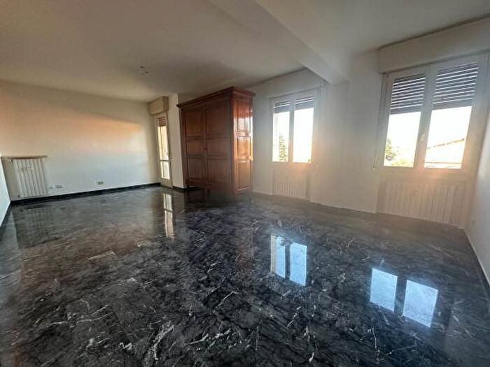 Appartamento con 5 locali in vendita in Vignola