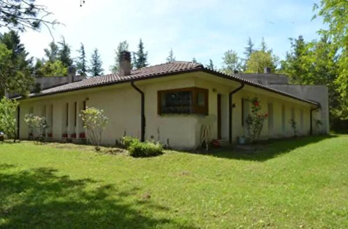 Casa con 5 locali in vendita in Contrada San Lorenzo, Treia