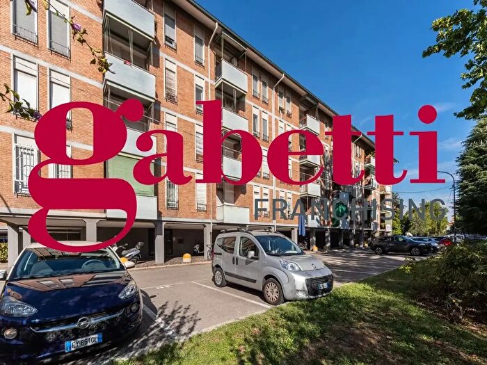 Appartamento trilocale in vendita in Via Sem Benelli, Milano