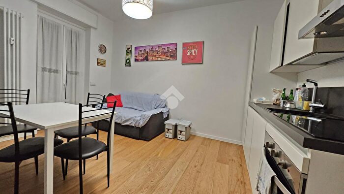 Appartamento bilocale in affitto in Via Monfalcone, Milano