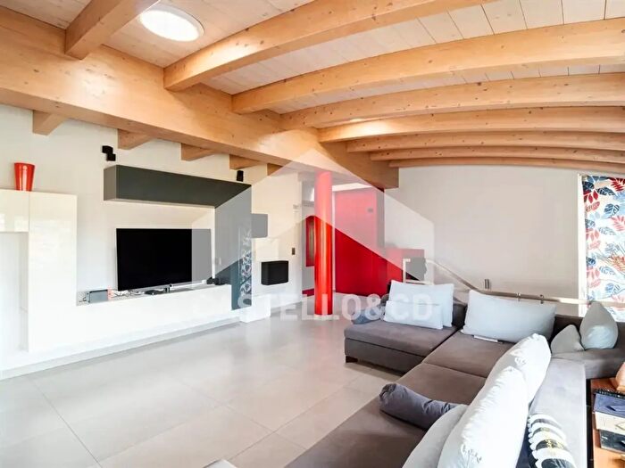 Appartamento trilocale in vendita in Via Tito Speri, Desenzano Del Garda