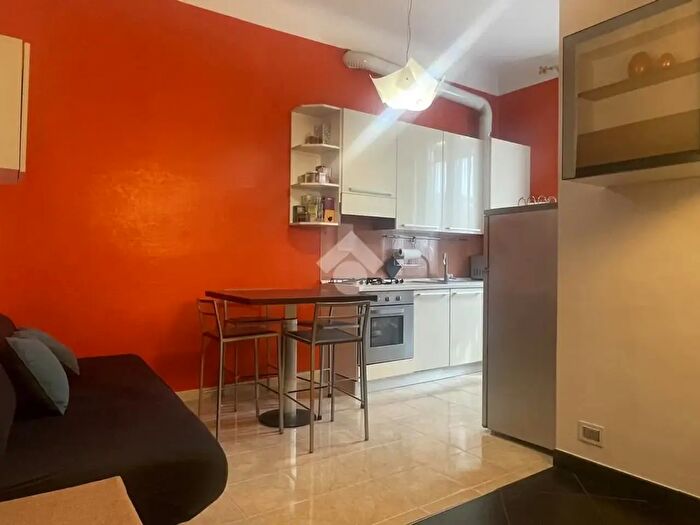 Appartamento bilocale in vendita in Via Volvinio, Milano
