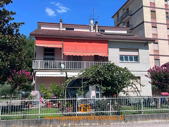 Casa con 12 locali in vendita in Prasco
