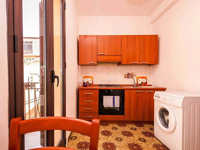 Appartamento monolocale in affitto in Via Salvatore Chiaramonte, Lascari