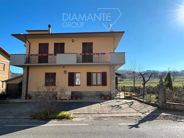 Casa con 7 locali in vendita in Citta Della Pieve