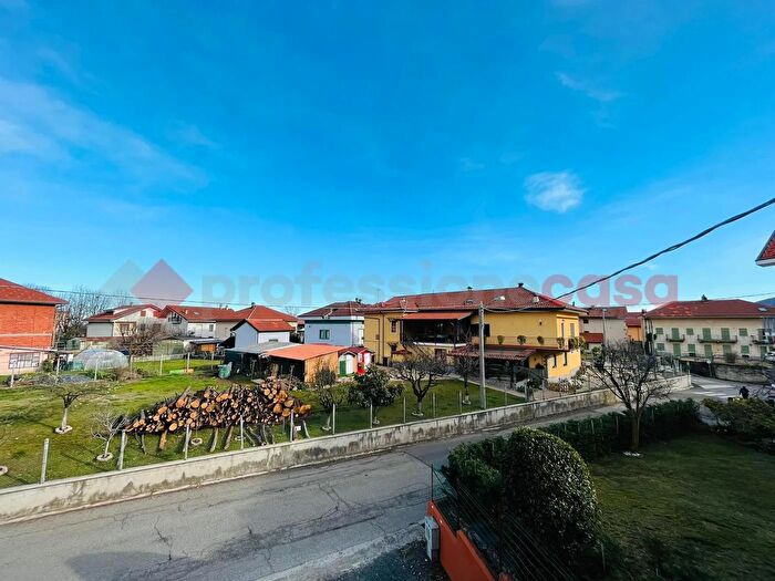 Appartamento quadrilocale in vendita in Via Garibaldi, Cafasse