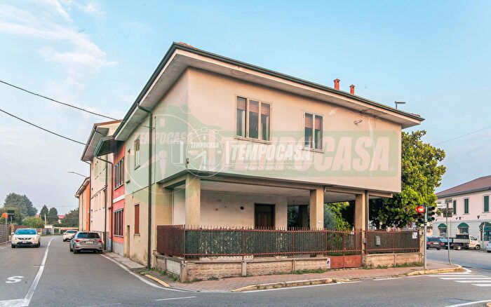 Casa trilocale in vendita in Uboldo