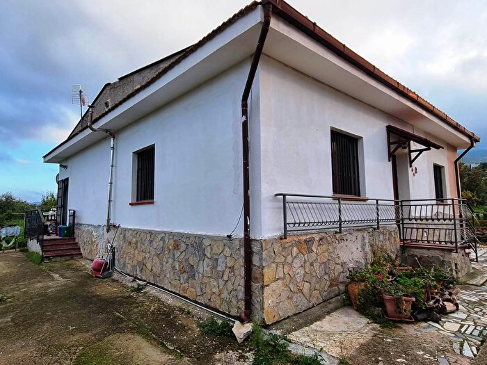 Casa con 5 locali in vendita in Misilmeri