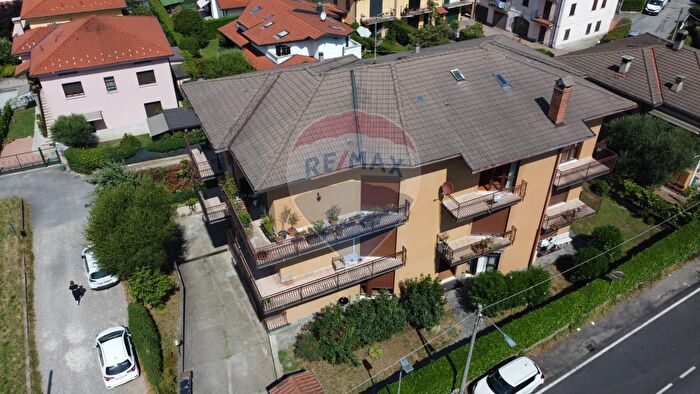 Appartamento trilocale in vendita in Via Corridoni a, Varese